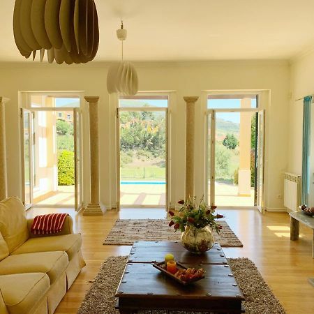 Villa With Swimming Pool In Golf Resort 토레스베드라스 외부 사진